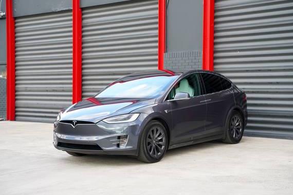 TESLA MODEL X 2019 5YJXCAE29KF154555 image TESLA MODEL X 2019 5YJXCAE29KF154555 image